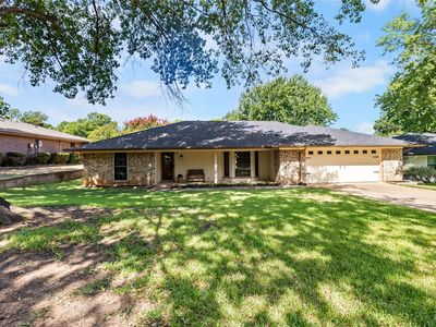 827 Yellowstone Dr