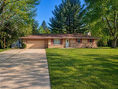 3919 Falling Leaf Dr
