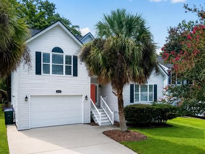 2111 Razorback Ln