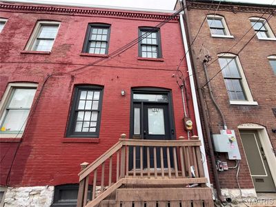 1927 S 9th St