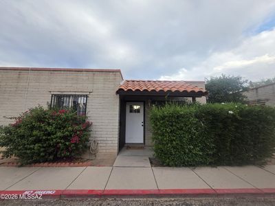 211 W Roger Rd APT 24