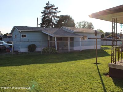 309 Rear Grace St