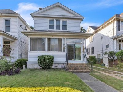 240 Lucile Ave