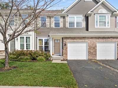 33 Woodland Way
