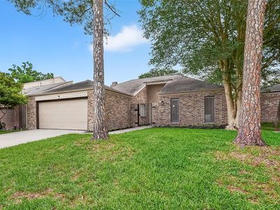 1023 Forest Home Dr