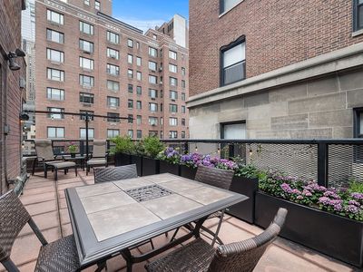 30 E 37th St APT 11C