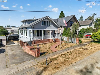 246 E Main St