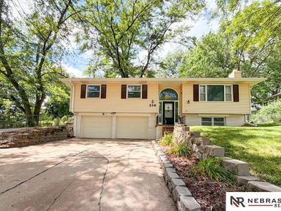 216 Douglas Dr