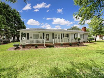 Property at 215 W Stevens Dr, Kershaw, SC