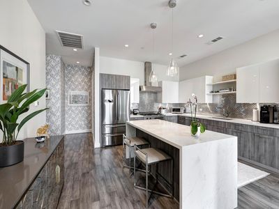 1211 Caroline St Unit 1501