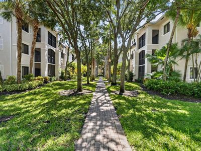 3022 ALCAZAR Place #301