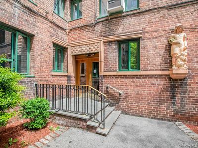 1503 Metropolitan Avenue #6E