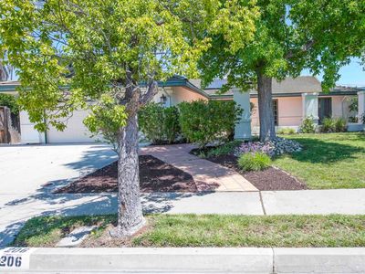 206 S Carrillo Rd