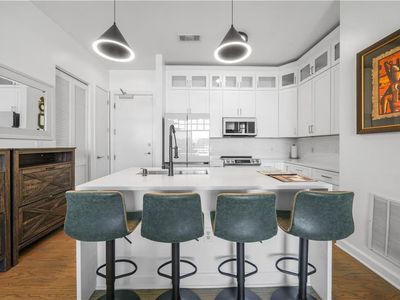 711 Cosmopolitan Dr #815