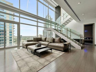 45 Ivan Allen Jr Blvd NW UNIT 2706