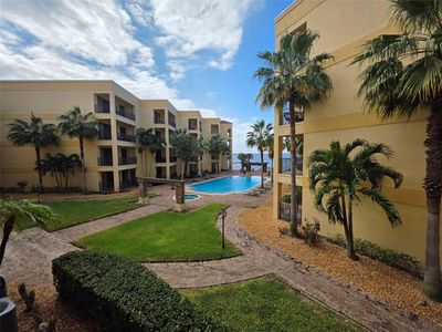 2351 Lakeview Drive #208