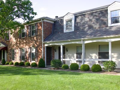 1008 Manor Ln APT E