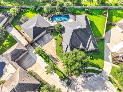 906 High Ridge Cir