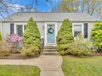 104 Larkin Ave
