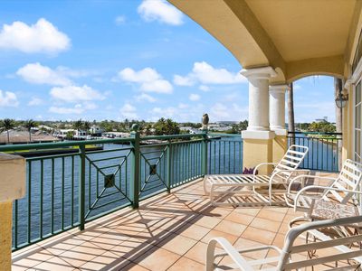 1230 Hillsboro Mile #310