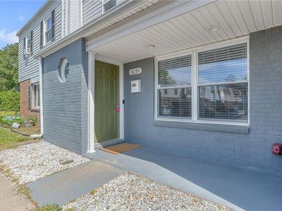 3250 Saxon Pl