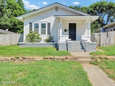 2903 Lindsay Ave