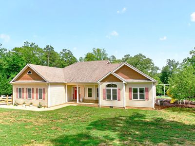 1558 Ridgeway Dr