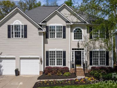 913 Grayscroft Dr