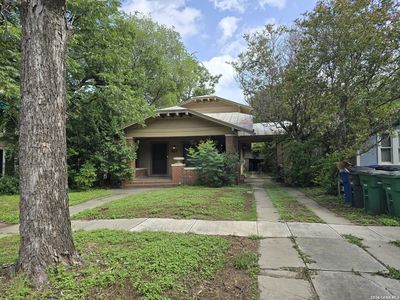 927 W Huisache