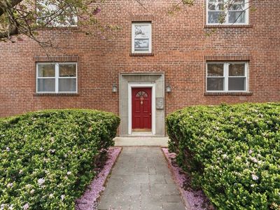 19 Alton Ct APT 2