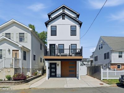 2 Brainard Avenue
