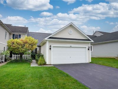 Property at 28 Foxe Cmns, Rochester, NY