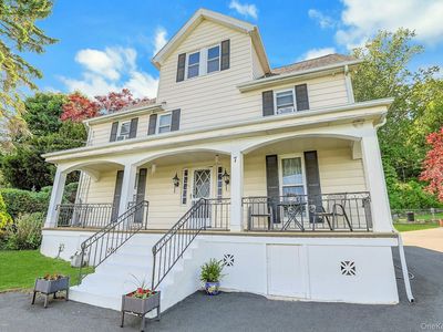 7 Rosetown Road