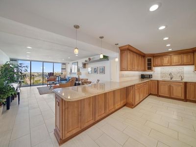 7600 Bayshore Dr APT 905