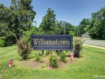 290 Williamstown Court #290
