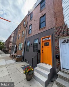 1906 S 10th St