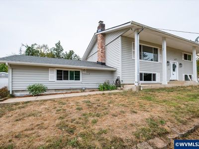 16090 Airlie Rd