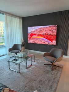 2950 NE 188th St APT 325