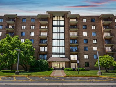 1717 W Crystal Ln UNIT 702