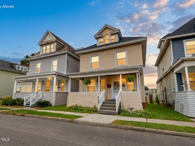 10 Catalpa Drive