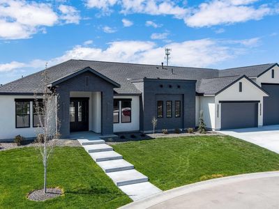 464 Century Ave