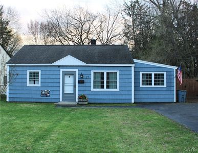 22 Waterbury Dr