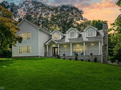 75 Evergreen Dr