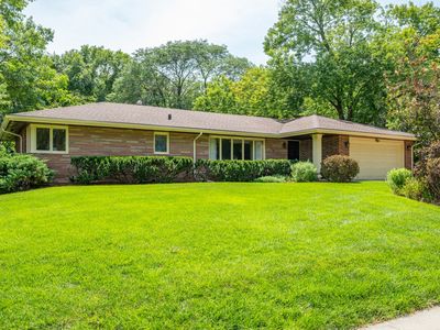7516 College Dr