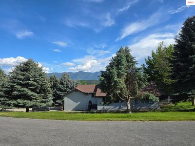 6894 Wild Rose Ln