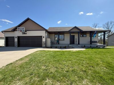3927 Stone Point Dr NE