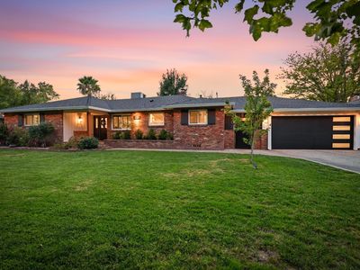711 La Sierra Dr