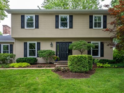 Property at 1612 Harris Ln, Naperville, IL
