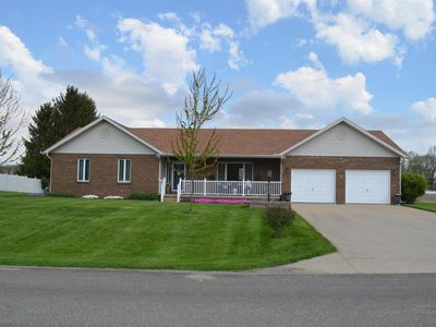 Property at 4660 E Cardinal Dr, Syracuse, IN