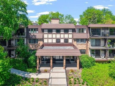 205 Barry Ave S APT 311